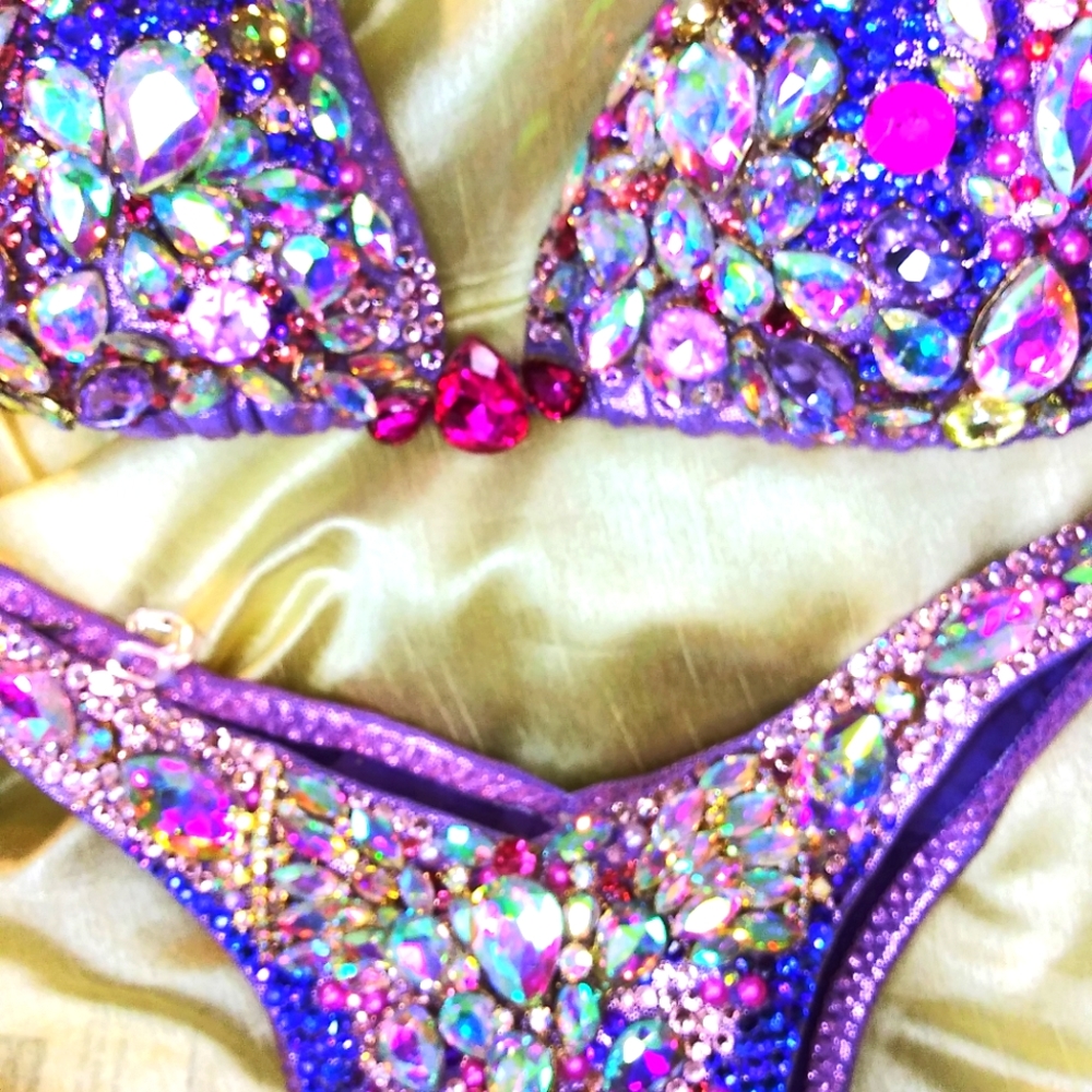 Competition Bikini - Picture 16 of 16